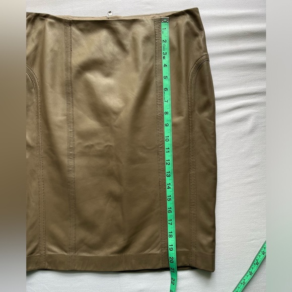 Etcetera Luxe Soft Leather Taupe Skirt - Picture 7 of 8